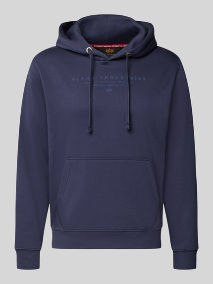 Produktfoto, Relaxed Fit Hoodie aus katoenmix met labeldetail van Alpha Industries, heren hoodie met Kangoeroezak, capuchon met tunnelkoord, labeldetail, elastische boorden, ruglengte maat M 69 cm, mouwlengte maat M 62 cm