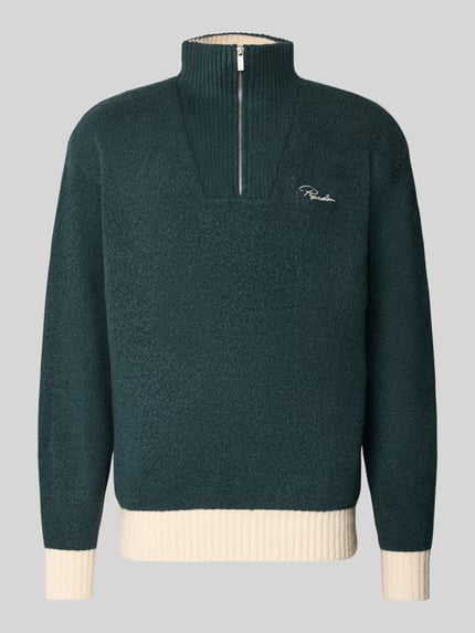 Produktfoto, Strickpullover mit Reißverschluss Modell 'Gilmonde' von PEGADOR, grün mit cremefarbenen Bündchen, Material-Mix mit Stretch-Anteil, Regular Fit, sichtbares Label-Stitching, Stehkragen.