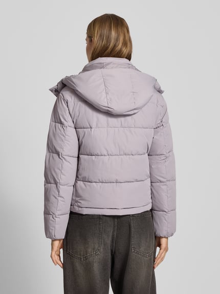Calvin Klein Jeans Kurtka pikowana z logo i wpuszczanymi kieszeniami Jasnoszary 5