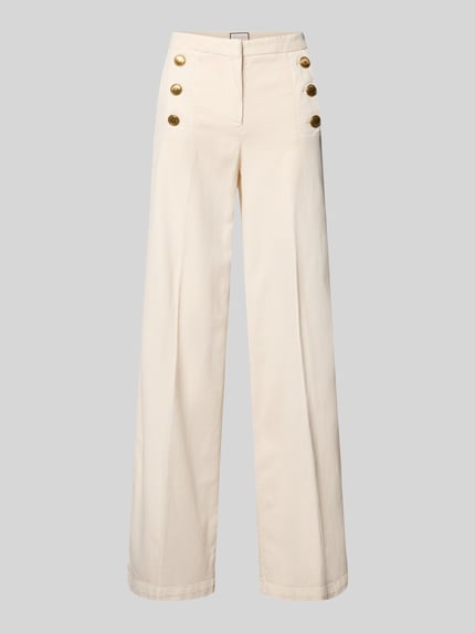Produktfoto, cremefarbene Wide Leg Hose mit Bügelfalten Modell 'Bridget' von SEDUCTIVE, Baumwoll-Mix mit Leinen, goldene Knöpfe.