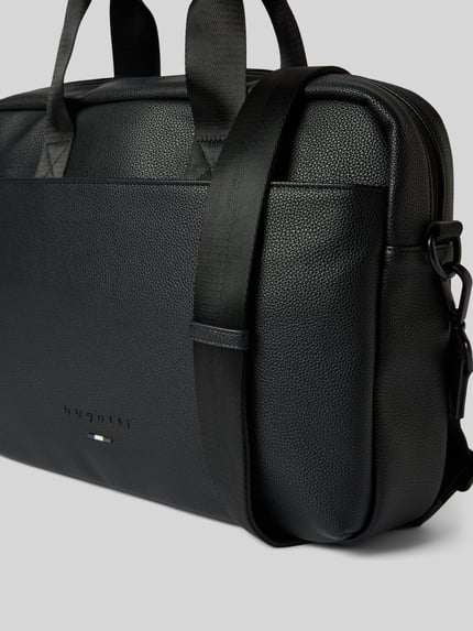 Produktfoto, Laptoptasche aus echtem Leder von bugatti in Schwarz mit Struktur, Reißverschluss, abnehmbarem Schulterriemen und Fächern, Szerokość w rozmiarze 40 cm, długość 28 cm, głębokość 10 cm, długość paska 100 cm