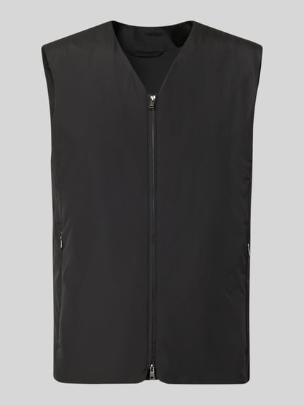 Produktfoto, schwarze Regular Fit Weste mit V-Ausschnitt Modell 'Marve' von Tiger of Sweden, Zweiwege-Reißverschluss, glatte Struktur