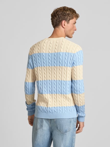 REVIEW Slim Fit Strickpullover aus reiner Baumwolle mit Zopfmuster Ecru 5