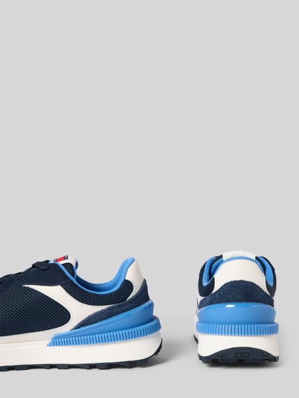 Productfoto, Low Top Sneaker met echtleren details model 'TECHNICAL RUNNER ESS' van Tommy Jeans, meerkleurig, ronde neus, platte zool, labelopdruk, vetersluiting, gestructureerde zool, gladleer en suède, materiaal echt leer