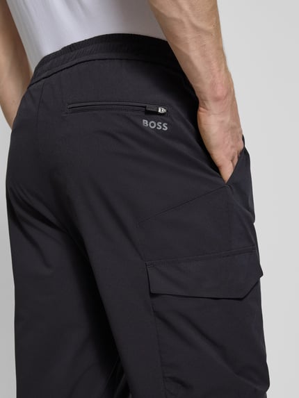 BOSS Green Tapered Fit Cargohose mit Tunnelzug Modell 'Urbanex' Black 3