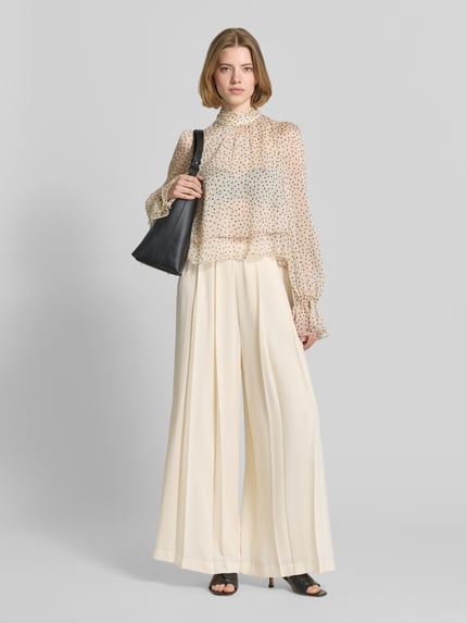 s.Oliver BLACK LABEL Weite Hose mit Bundfalten Sand 1