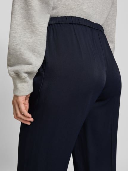 GANT Straight fit stoffen broek van pure viscose met persplooien Marineblauw - 3
