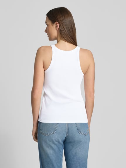 Vrouwenmodel draagt Slim Fit Tank Top uit katoenmix model 'C_EPETITE' van BOSS Orange, uni, labelstiksel, rib, rugaanzicht.