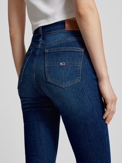 Tommy Jeans Skinny fit jeans met labelstitching, model 'NORA' Donkerblauw - 3