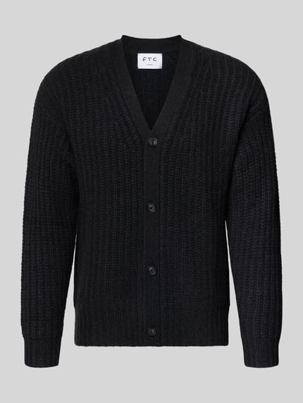 Produktfoto, czarny kardigan z mieszanki kaszmiru z dodatkiem streczu, prosty krój, dekolt w serek, listwa guzikowa, FTC Cashmere, długość tyłu 73 cm, długość rękawów 62 cm.