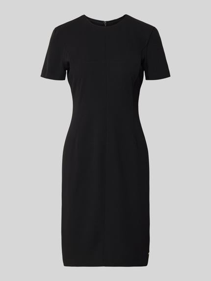 Produktfoto, Knielanges Etuikleid mit Rundhalsausschnitt von Calvin Klein Womenswear in Schwarz, gerader Schnitt, glatte Oberfläche, Material-Mix mit Stretch-Anteil