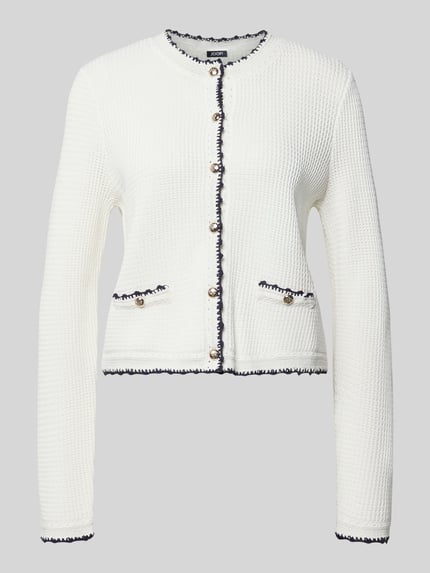 Productfoto, Strickjacke aus Viskose-Mix Modell 'Kumma' van JOOP! in wit met zwarte contrastkleur stitchings, ronde hals, knoopsluiting, regular fit, dames, ruglengte 50 cm, mouwlengte 66 cm, viscosemixstructuur