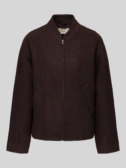 Produktfoto, brauner Regular Fit Blouson aus Woll-Mix Modell 'JACQUELINE' von Selected, Damen Bomberjacke, glatte Textur, neutrale Kulisse