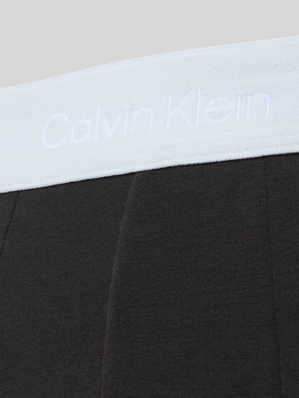 Produktfoto, Pant & Trunk aus Baumwoll-Mix im 3er-Pack Modell 'BOXER BRIEF' von Calvin Klein Underwear, Schwarz mit weißem Bund, feine Stoffstruktur.