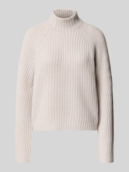 Produktfoto, Strickpullover aus Kaschmir-Baumwoll-Mix Modell 'LONA' von 0039 Italy in hellem Beige, grob gestrickt, Stehkragen, Regular Fit.