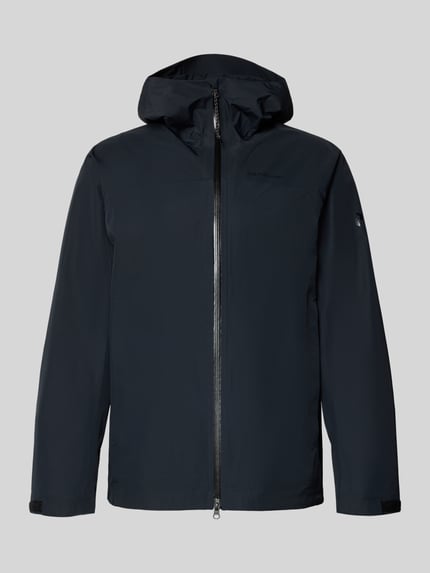 Produktfoto, Regular Fit Jacke mit Logo-Print Modell 'Treeline' von PEAK PERFORMANCE w kolorze czarnym, kaptur ze stójką, dwukierunkowy suwak, kieszenie na dłonie, długość tyłu w rozmiarze M: 73 cm, szerokość ramion w rozmiarze M: 42 cm, szerokość klatki piersiowej w rozmiarze M: 57 cm, długość rękawa w rozmiarze M: 68 cm, gładka faktura