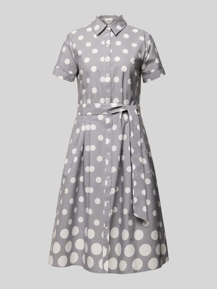 Productfoto, Hemdblusenkleid met bindceintuur van More & More, grijs-wit, zuiver katoen, a-lijn, midilengte, borstwijdte 50 cm, mouwlengte 20 cm, ruglengte 110 cm.