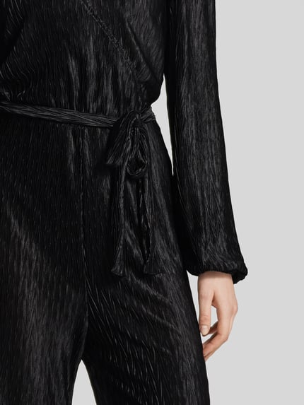 VILA Regular Fit Jumpsuit in Wickel-Optik 'PLUSA' Black 3