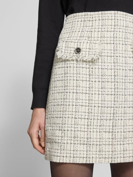 GUESS Spódnica mini z kieszeniami z patką model ‘ANNAMARIA’ Biały 3