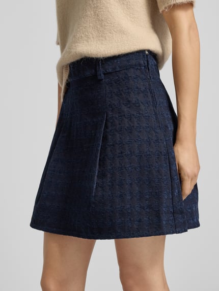YAS Minirok met bandplooien, model 'VICKY' Marineblauw - 3