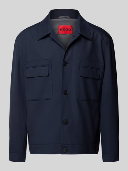 Produktfoto, Regular Fit Hemdjacke mit Viskose-Anteil Modell 'JULIANO' von HUGO, efekt: jednolity kolor, stójka, listwa guzikowa, kieszenie na piersi, kieszeń wewnętrzna, nadruk z logo, długi rękaw