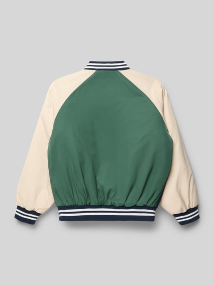 Produktfoto, Regular Fit Bomberjacke im Color-Blocking-Design von Tommy Hilfiger Teens, zielony i beżowy, gumowe zakończenia, blokowe łączenie kolorów, kołnierz college, krój regular fit, zapięcie na zatrzaski, naszywka z logo, długi rękaw prążkowany, zakończenie rękawów prążkowane, boczne kieszenie z wypustkami
