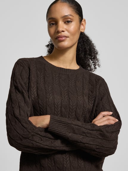 VERO MODA Sweter z dzianiny o kroju regular fit ze ściegiem warkoczowym model ‘ARIES’ Czekoladowy 3