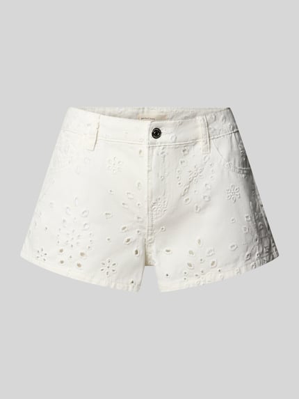 Produktfoto, Straight Fit Shorts mit floralem Loch-Stitching von Gina Tricot in Weiß mit 5-Pocket-Design aus Reine Baumwolle