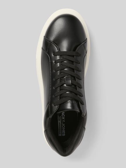 Produktfoto, Sneaker mit Label-Detail Modell 'ASPIRE' von Jack & Jones, schwarze Glattleder-Optik, strukturierte weiße Sohle, Schnürverschluss, abgerundete Passform, Absatzhöhe 4 cm, Schafthöhe 8 cm, Schaftweite 7 cm, Draufsicht
