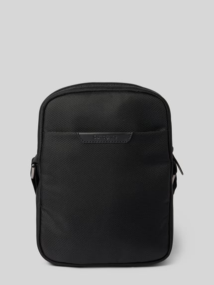 Produktfoto, zwarte Heren tas Crossbody Bag met Logo-Detail Model 'Pro DLX' van Samsonite, hoofdvak met ritssluiting, verstelbare draagriem, breedte 19 cm, lengte 27 cm, diepte 8 cm, bandlengte 90 cm, textuur van fijn geweven stof