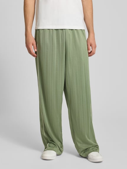 Karl Kani Wide Fit Sweathose mit Logo-Stitching Oliv 4