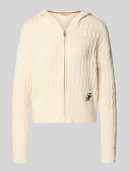 Produktfoto, Comfort Fit Strickjacke aus reiner Baumwolle Modell 'CALICO' van Tommy Hilfiger, crèmekleur, kabelpatroon, labeldetail, capuchon, lange mouw, geribde boorden.