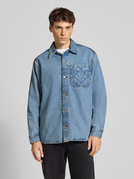 Calvin Klein Jeans Koszula jeansowa o kroju regular fit z BrustaszA Jeansowy niebieski 4
