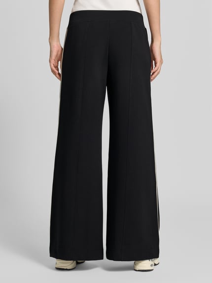 Fabletics Wide Fit Sweatpants aus elastischem Baumwoll-Mix Black 5