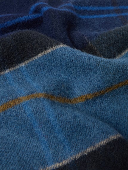 Barbour Schal aus Lammwolle mit Fransenabschluss Dunkelblau 2