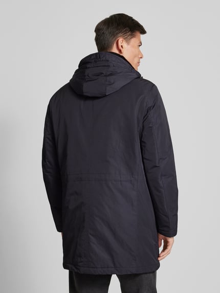 JOOP! COLLECTION Parka męska JOOP! Collection;Prosty krój;Kaptur z tunelem;Model ‘Moratos’;Kieszenie z patką;Zapięcie na guzik;Ozdobne szwy;Długość tyłu w rozmiarze 50: 91 cm;Szerokość ramion w rozmiarze 50: 49 cm;Szerokość klatki piersiowej w rozmiarze 50: 54 cm;Długość rękawa w rozmiarze 50: 67 cm Granatowy 5