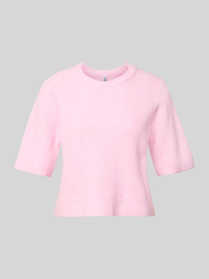 Produktfoto, zartrosa unifarbenes Boxy Fit T-Shirt aus Rippstrick mit Woll-Anteil Modell 'SILLY' von Pieces, kurzarm, Rundhals.