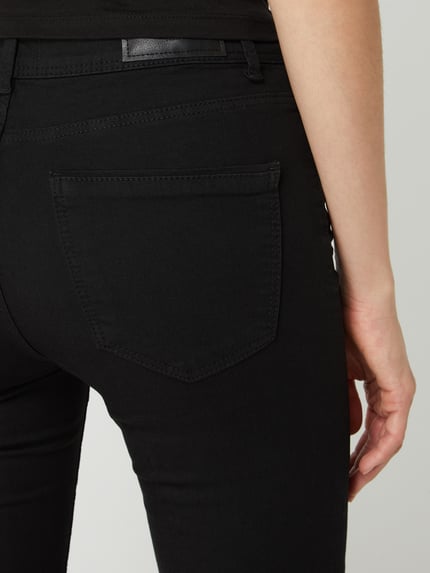 VERO MODA Skinny Jeans mit Stretch-Anteil Modell 'Tanya' Black 3