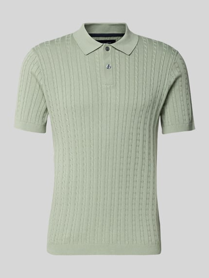 Produktfoto, Slim Fit Poloshirt in Strick-Optik von Christian Berg Men aus reiner Baumwolle, polokragen, kurzärmelig, hellgrün, feine Struktur