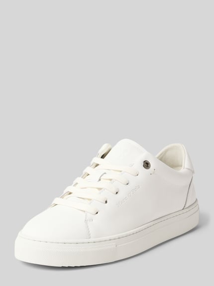 Produktfoto, Low Top Sneaker aus reinem Rindsleder Modell 'ALFA 1A' von Marc O'Polo in Weiß mit runder Kappe, glattem Leder und flacher Sohle.