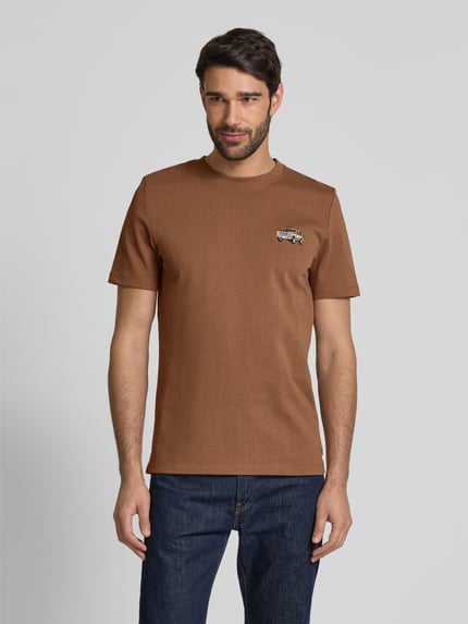 s.Oliver RED LABEL Regular Fit T-Shirt aus reiner Baumwolle mit Ford®-Applikation Mittelbraun 4