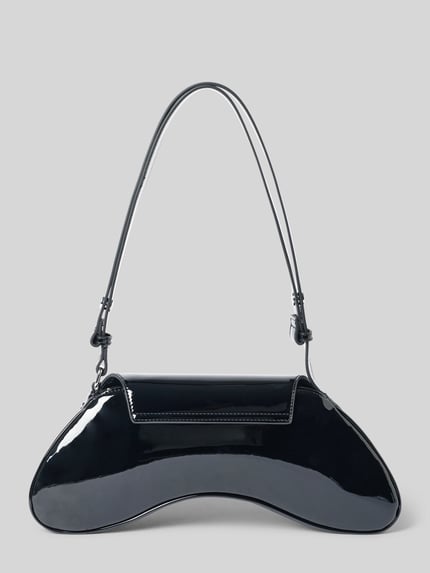 Produktfoto, torba na ramię 'Schultertasche mit Logo-Detail' von Diesel, Główna przegroda z klapką, regulowany pasek na ramię, błyszczący efekt, detal z logo, Szerokość w rozmiarze 1: 22 cm, Długość w rozmiarze 1: 15 cm, Głębokość w rozmiarze 1: 8 cm
