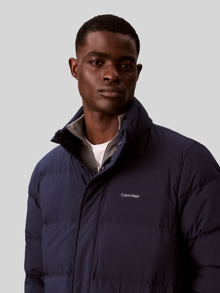 CK Calvin Klein kurtka pikowana o kroju regular fit z odpinanym kapturem Granatowy 3