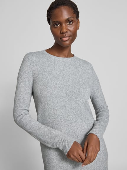 VERO MODA Figurumspielendes Strickkleid mit Rundhalsausschnitt Modell 'DOFFY' Hellgrau 3