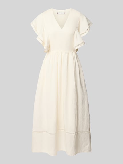 Produktfoto, cremefarbenes Fit and Flare Freizeitkleid aus Leinen-Viskose-Mix von Tommy Hilfiger mit Volantärmeln, Midi-Länge und Hohlsaum-Details.
