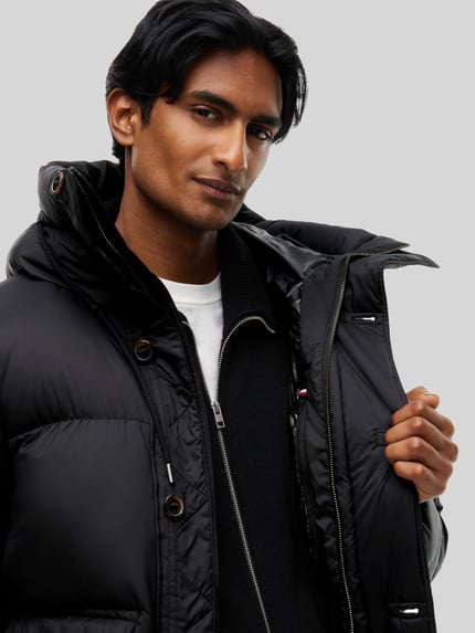 Tommy Jeans Regular Fit Pufferjacke mit Kapuze Black 6