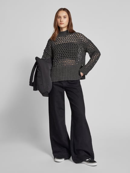 ONLY Sweter z dzianiny o kroju regular fit z ażurowym wzorem model ‘BILLIE’ Średnioszary 1