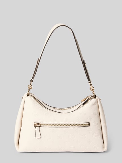 Produktfoto, Shoulder Bag in Leder-Optik mit Logo-Detail Modell 'Anise' von Guess, cremefarben, geteiltes Hauptfach mit Reißverschluss, Schulterriemen, Maße 30x19x8 cm, Länge Schulterriemen 52 cm, feine Struktur, goldene Metall-Details