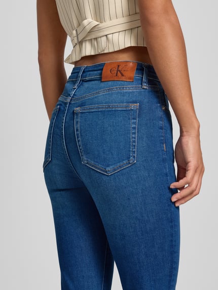 Calvin Klein Jeans Jeansy o kroju skinny fit z mieszanki bawełny Jeansowy niebieski 3