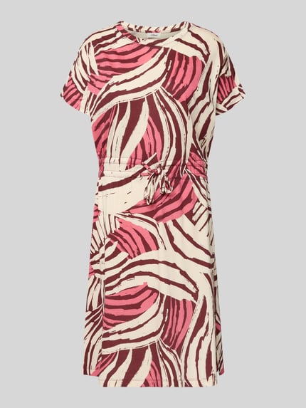Produktfoto, Tailliertes Freizeitkleid aus Baumwoll-Mix von s.Oliver RED LABEL, Optik: Unifarben, Passform: Tailliert, Midi-Länge, Rundhals-Ausschnitt, Tunnelzug, Ärmelform: Kurzarm, Saum: Geschlitzt, Material: Baumwoll-Mix, Muster in Rosa, Braun und Creme, glatte Textur